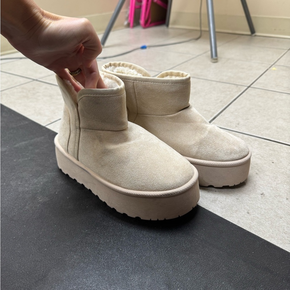 Off Brand Cream Platform Boot